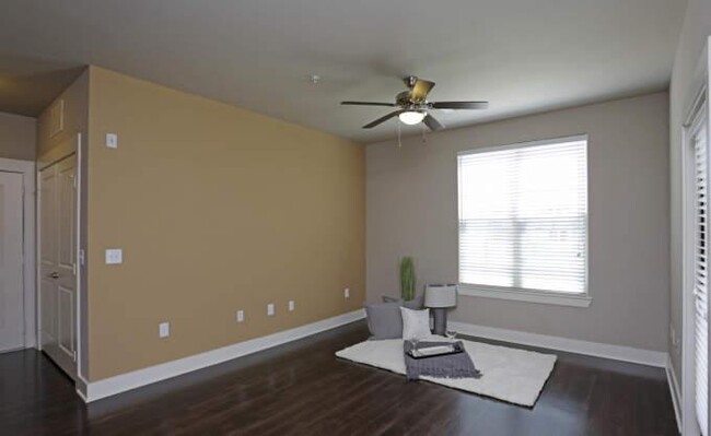 Building Photo - 1 bedroom in Lewisville TX 75056