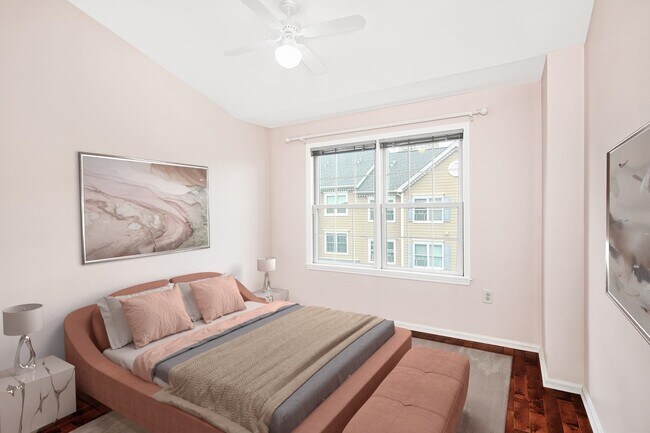 Building Photo - 326 Midland Ct