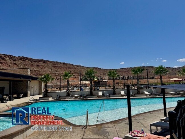 Building Photo - Long Valley Townhome with all the Amenities
