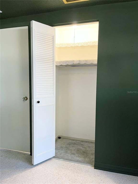 Building Photo - 10120 Willow Dr