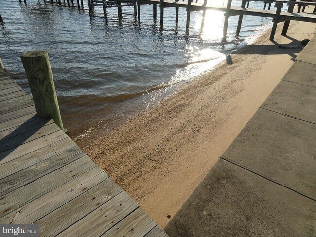 Building Photo - 1219 Bayside Rd