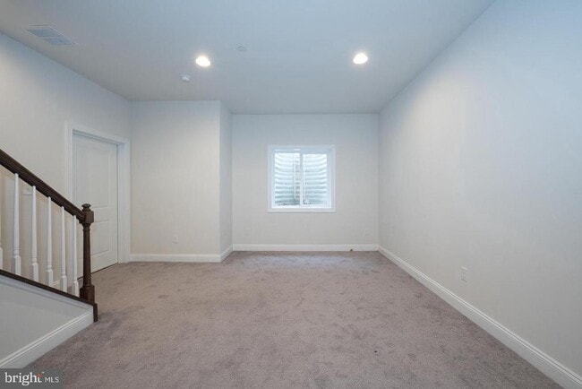 Building Photo - 220 Charles Ellis Dr