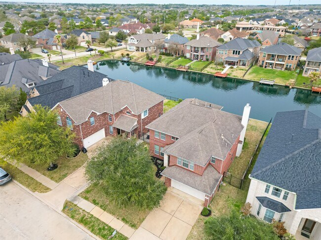 Building Photo - 18118 Billabong Crescent Ct