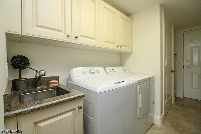 Building Photo - 2713 Callista Ct