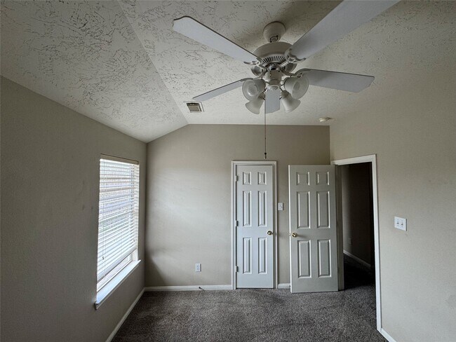 Building Photo - 17703 Towne Bridge Dr