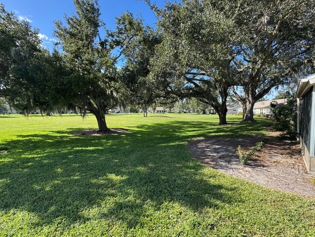 Building Photo - 3966 Oakhurst Blvd