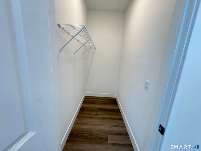 Building Photo - 414 Berlin Tpke