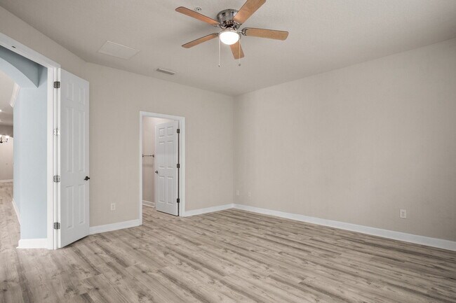 Building Photo - Beautiful Palencia Condo Available for Rent