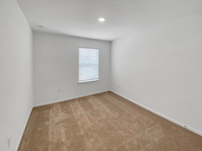 Building Photo - 11602 Braemar Village Dr