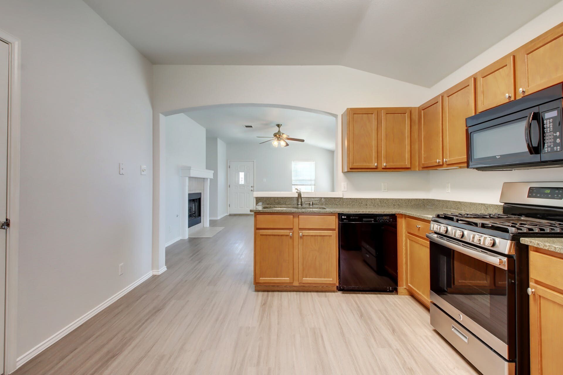 Building Photo - 218 Katy B Ln