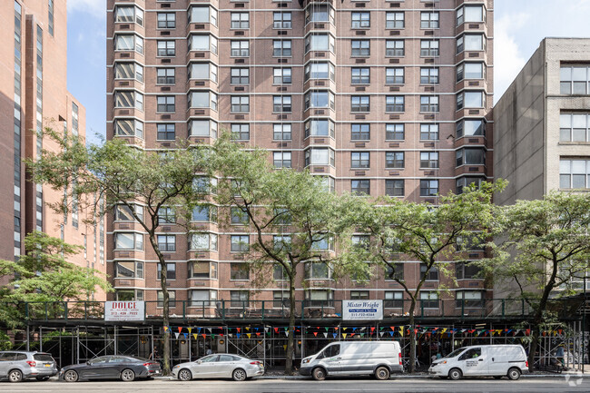 Building Photo - Whitney House Apartments