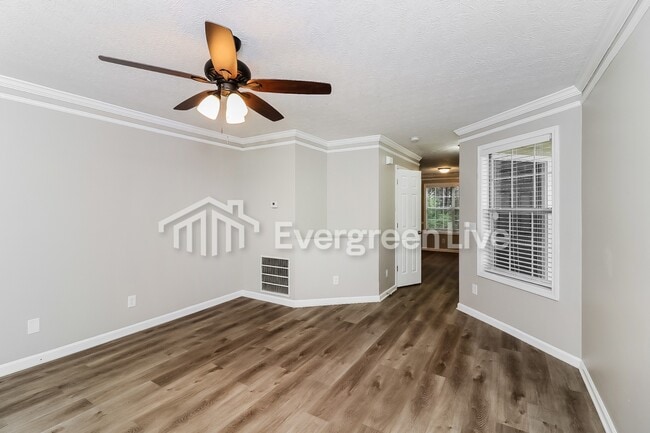 Building Photo - 3774 Cress Way Dr