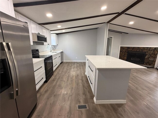 Building Photo - 8824 Overlook Dr