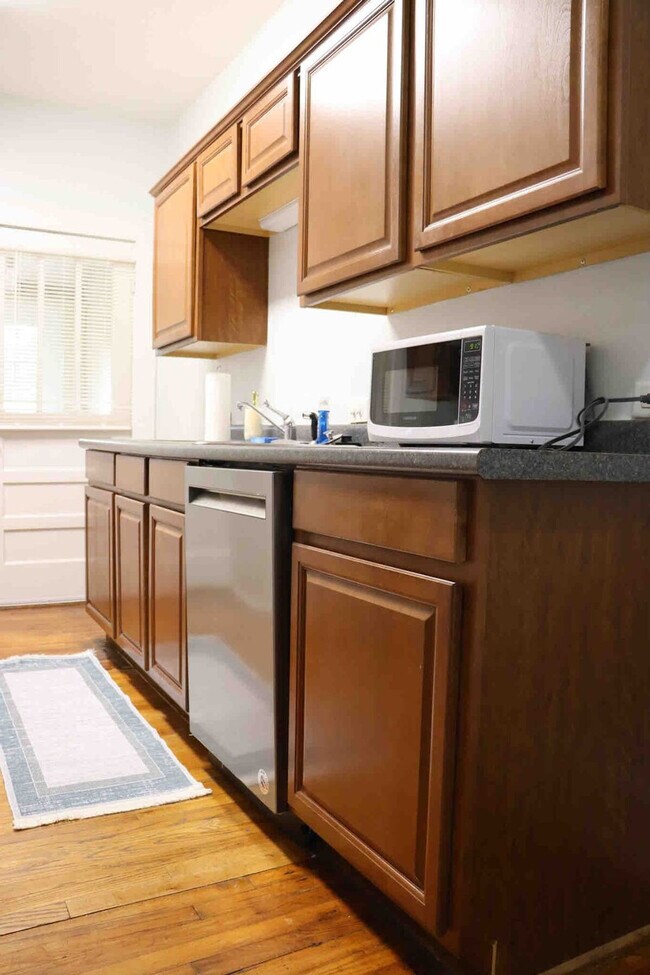 Building Photo - 1419 Franklin St