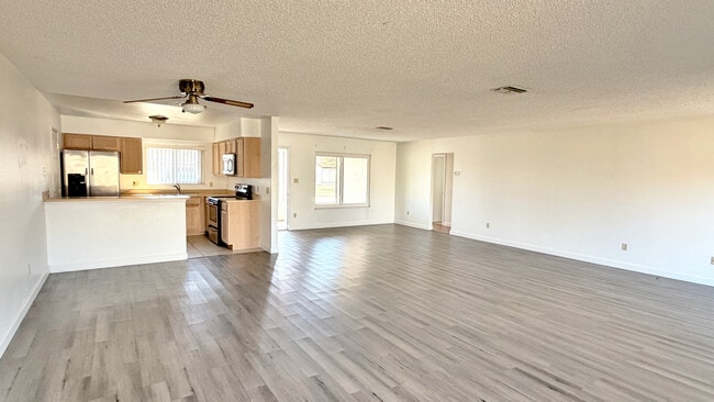 Building Photo - 5523 Westbrook Dr