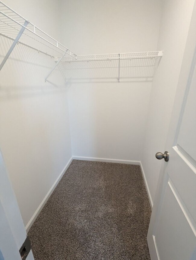 Building Photo - Gorgeous New Construction Middletown Home!