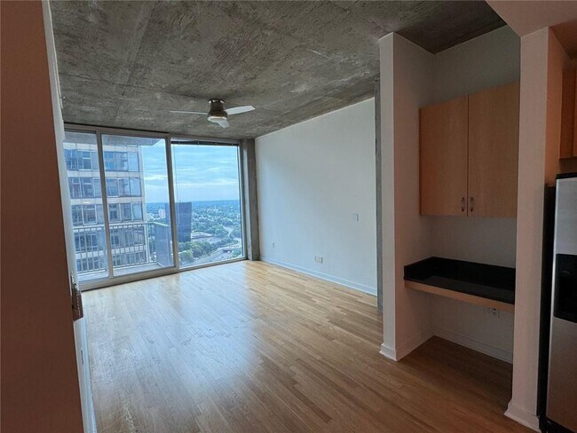 Building Photo - 400 W Peachtree St NW