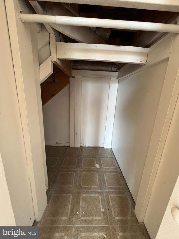 Building Photo - 414 N High St