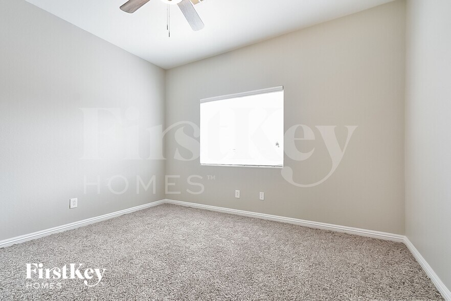 Building Photo - 9317 Gracious Lady St