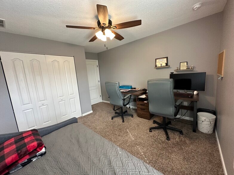 Building Photo - 150 Logrono Ct