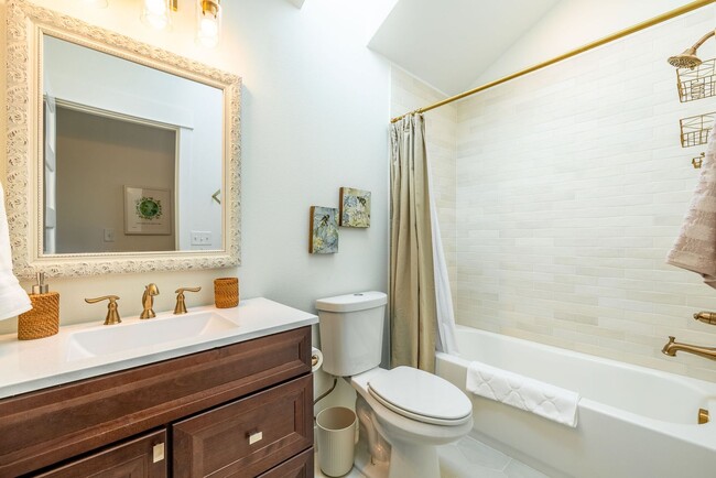 Building Photo - Beautifully remodeled bungalow