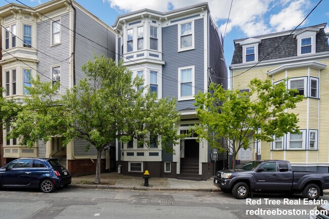 Building Photo - 258 Webster St