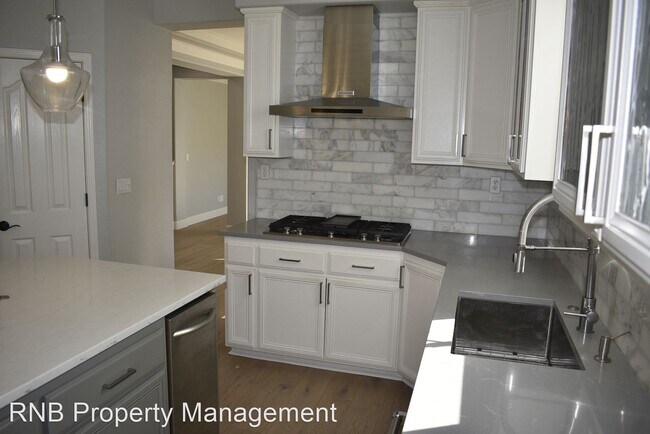 Building Photo - 5 br, 4.5 bath House - 5061 Ashley Woods D...