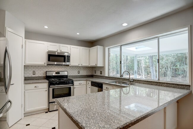 Building Photo - 179 Sandpebble Dr