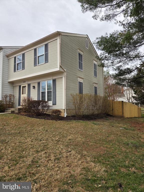 Building Photo - 17535 Longview Ln