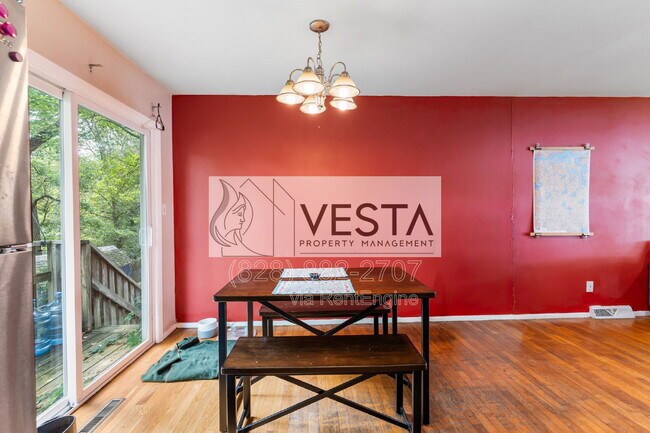 Building Photo - 60 Greeley St