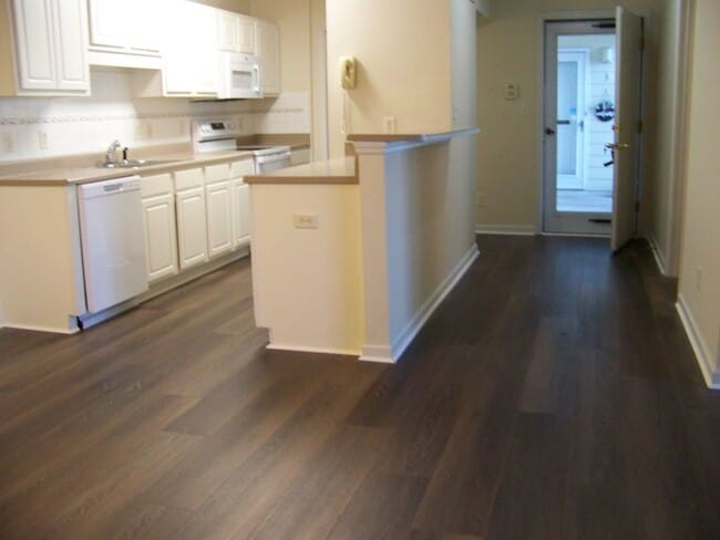 Building Photo - ELK RIDGE OF SOUTH VIEW CONDOMINUMS