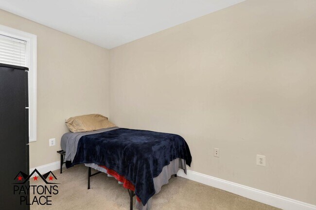 Building Photo - 1332 Talbert Ct SE