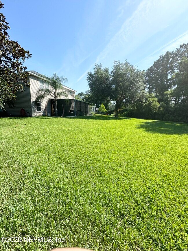 Building Photo - 955 Churchhill Ln