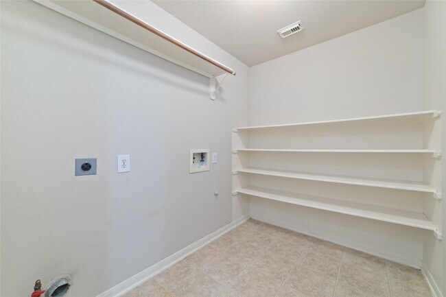 Building Photo - 2727 Chatford Hollow Ln