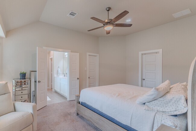 Building Photo - 22035 Juniper Crossing Dr