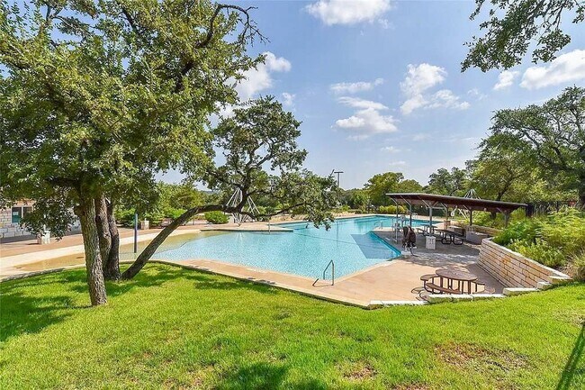 Building Photo - 6701 Serlio Dr