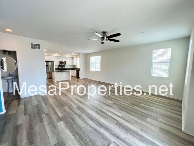 Building Photo - 127 Macintosh Way