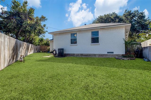 Building Photo - 2410 St Francis Ave