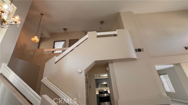 Building Photo - 815 Alpine Dr