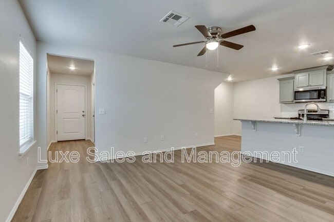 Building Photo - 10809 NW 119th St