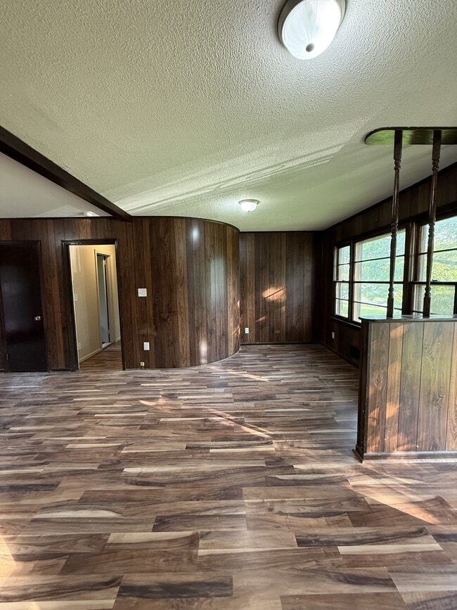 Building Photo - 317 Sunhill Rd NW