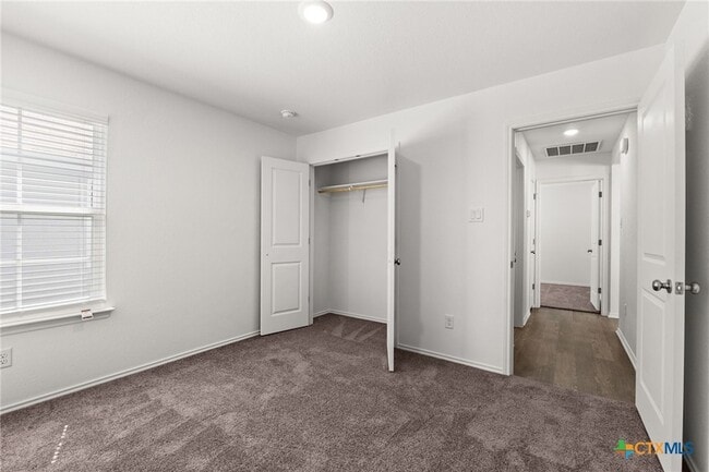 Building Photo - 317 Monty Ave