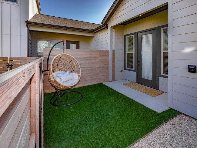 Large Private Yards - parcHAUS at Paloma Creek