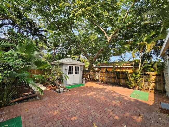 Building Photo - 38 SW 6th St