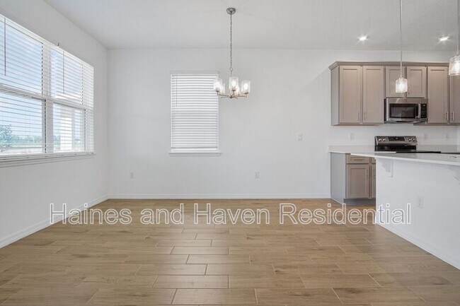Building Photo - 4429 River Beacon Blvd