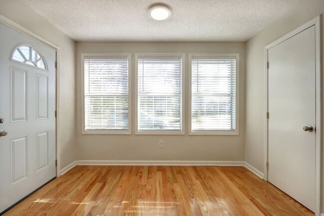 Building Photo - Renovated Single Family - Three Bedroom, Two Bathroom