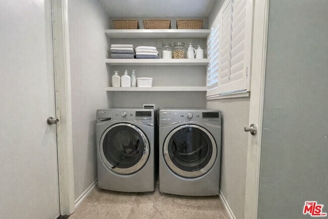 Building Photo - 64356 Doral Dr