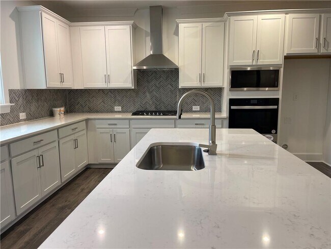 Building Photo - 3391 Catalan Aly