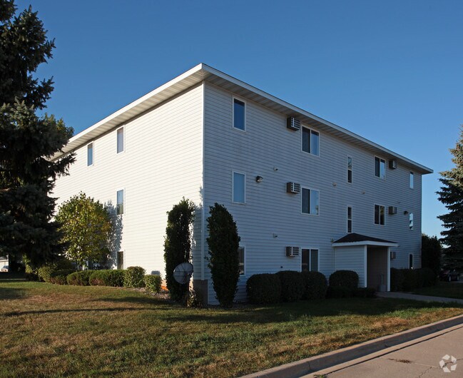 Primary Photo - 455 N Welco Dr N