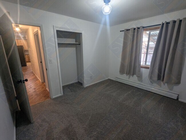 Building Photo - 1020 Bridger Dr